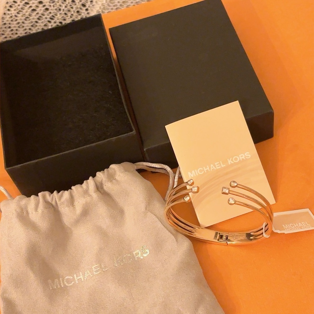 NWT Michael Kors Modern Brilliance Gold Color Cuff Bracelet Crystals